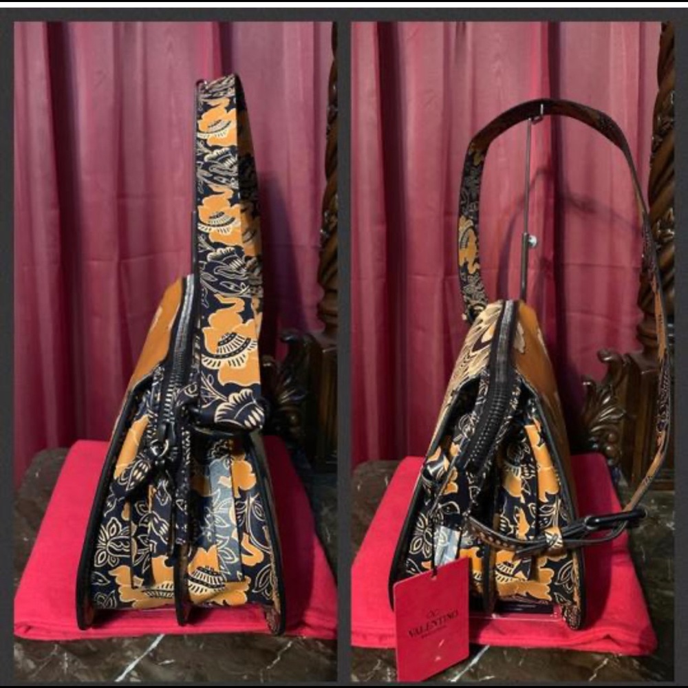 Valentino mime runway printed Hobo NWT $3695 - Picture 13 of 14